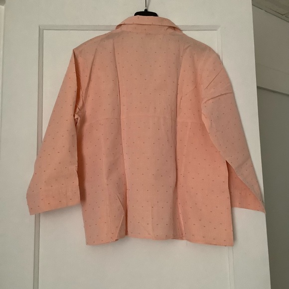 Norm Thompson Button Front Top - Picture 3 of 13